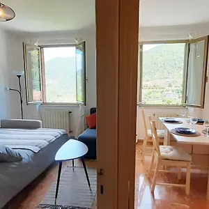 vitis-vitae-vernazza-san-bernardino-5-terre.hotelitalianriviera.com/